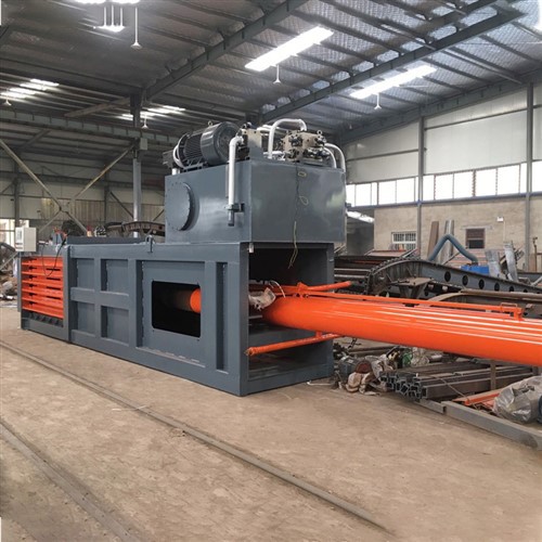 Industrielle Kartonpresse